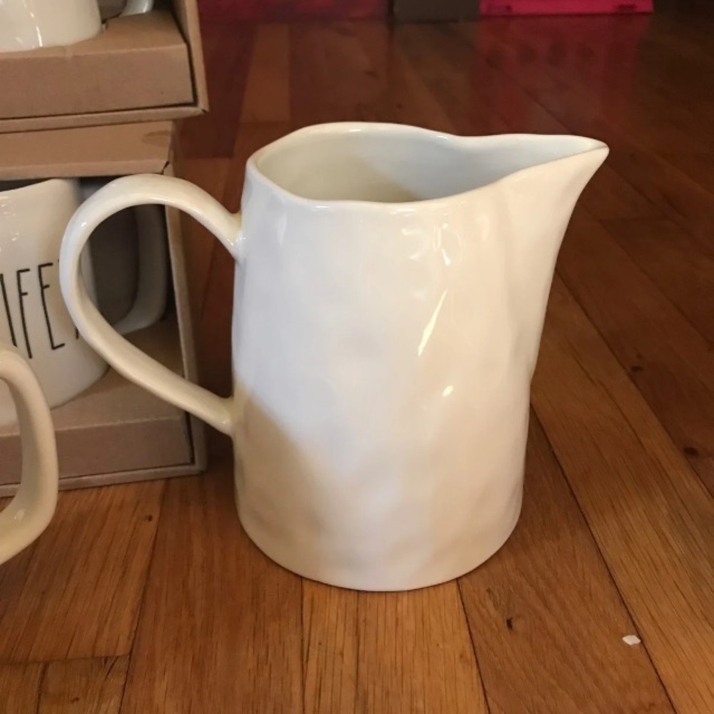Potter’s - Picture 3 of 4